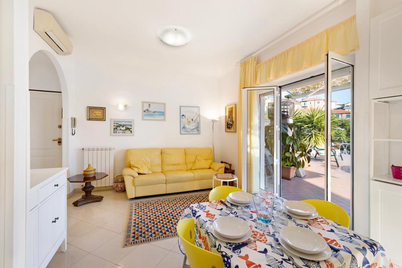 Attico Cielo E Mare Apartman Spotorno Kültér fotó