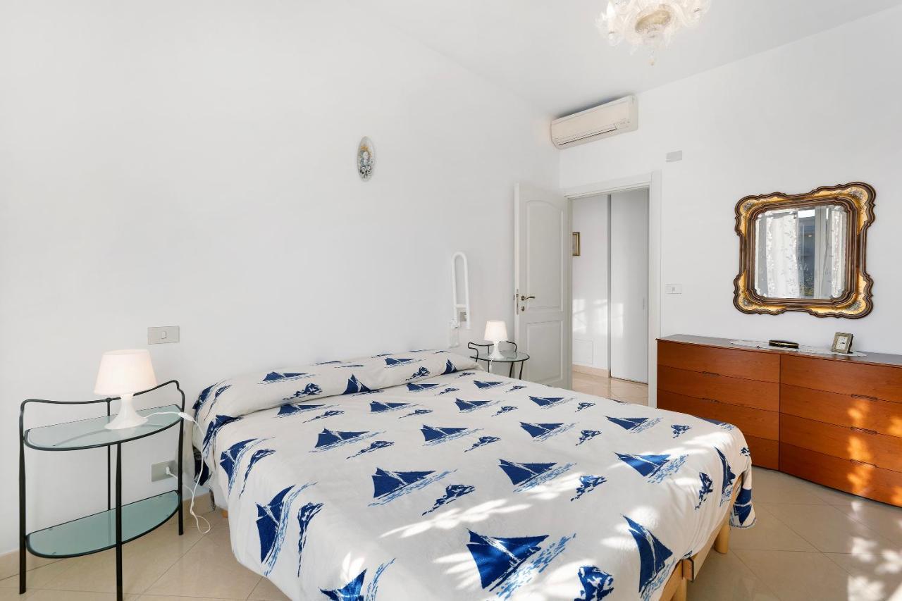 Attico Cielo E Mare Apartman Spotorno Kültér fotó